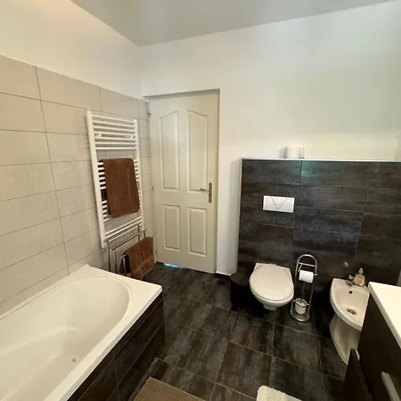 Nyaraló Luxury With Pool